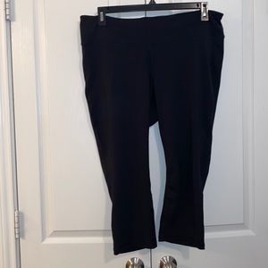 Old Navy Plus Capri Leggings